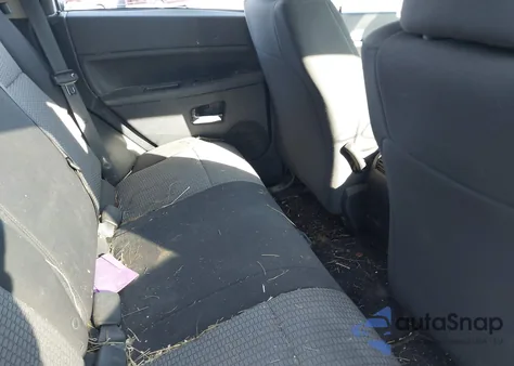 2010 Jeep Grand Cherokee Laredo z USA, uszkodzony, nr VIN 1J4PR4GK7AC148689